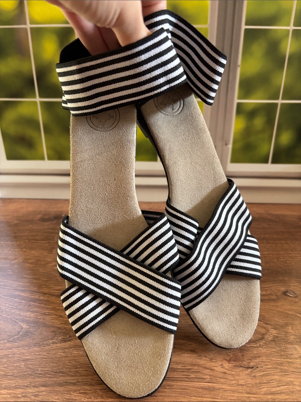 CHARLESTON SHOE CO. Black and White Striped Elastic Crossover Sandals